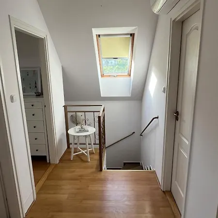 Oereghegyi Vendeghaz - On The Old Hill فيلة بالاتونزيبيد