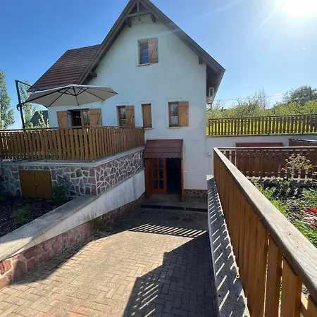 Oereghegyi Vendeghaz - On The Old Hill * Balatonszepezd