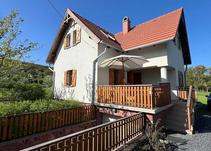 Oereghegyi Vendeghaz - On The Old Hill Villa