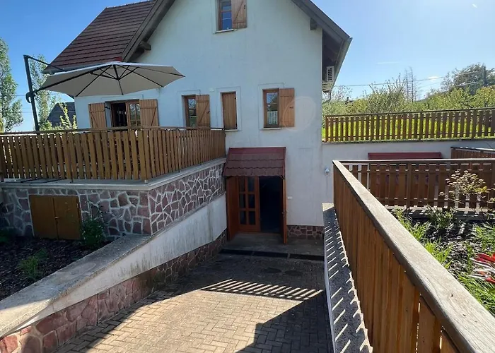 Oereghegyi Vendeghaz - On The Old Hill * Balatonszepezd